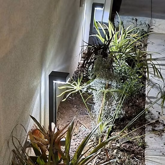 옥외 태양광 조명, 방수 정원 볼라드 조명, 장식된 태양광 잔디 조명